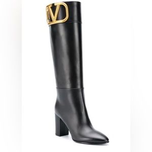 Valentino Garavani Supervee knee-length boots! Worn Twice!